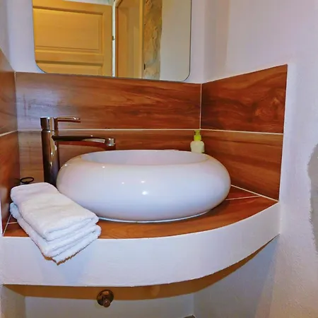 Ive By Interhome *