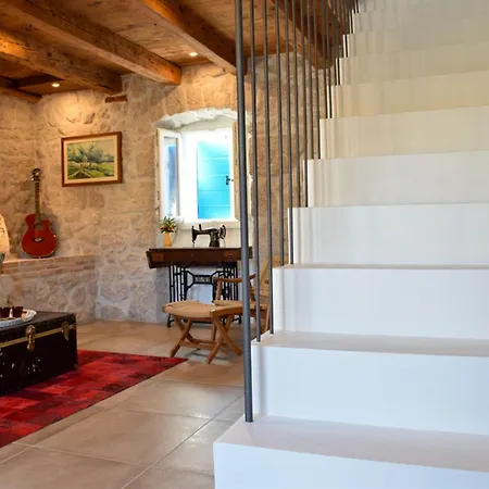 Vakantiehuis Ive By Interhome Malinska
